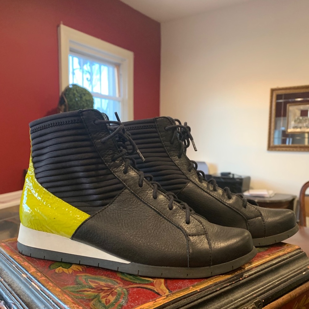 ARCHE high top women’s shoe